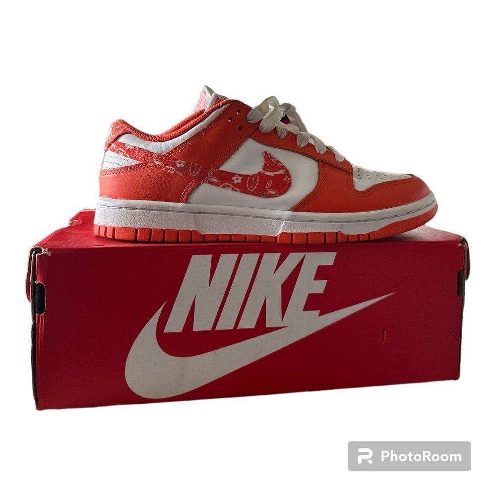 Women’s Nike Dunk Low ESS